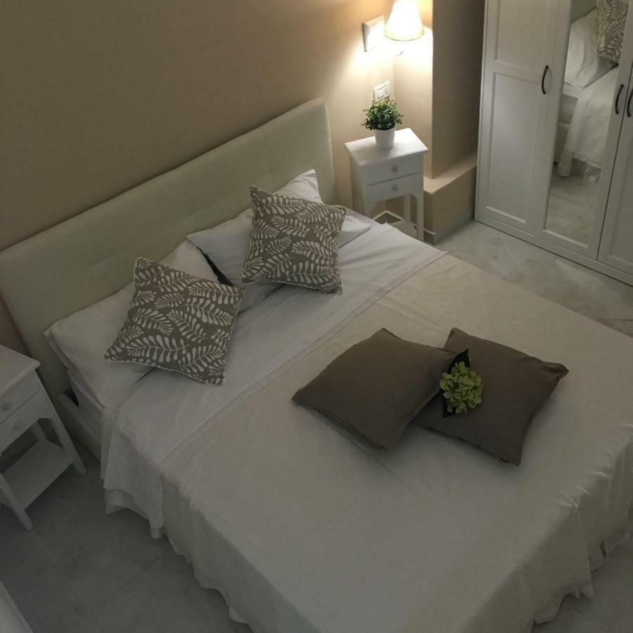 Queen Chic Apartment La Spezia Extérieur photo