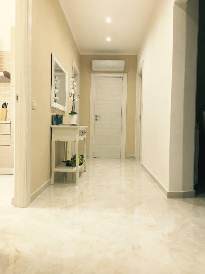 Queen Chic Apartment La Spezia Extérieur photo