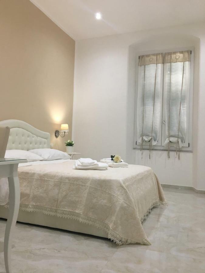 Queen Chic Apartment La Spezia Extérieur photo