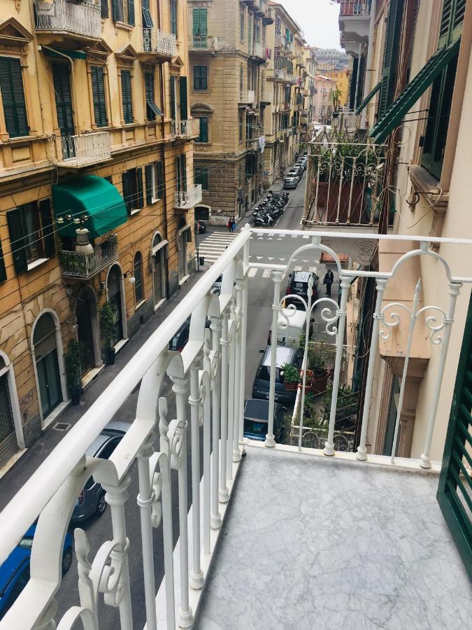 Queen Chic Apartment La Spezia Extérieur photo