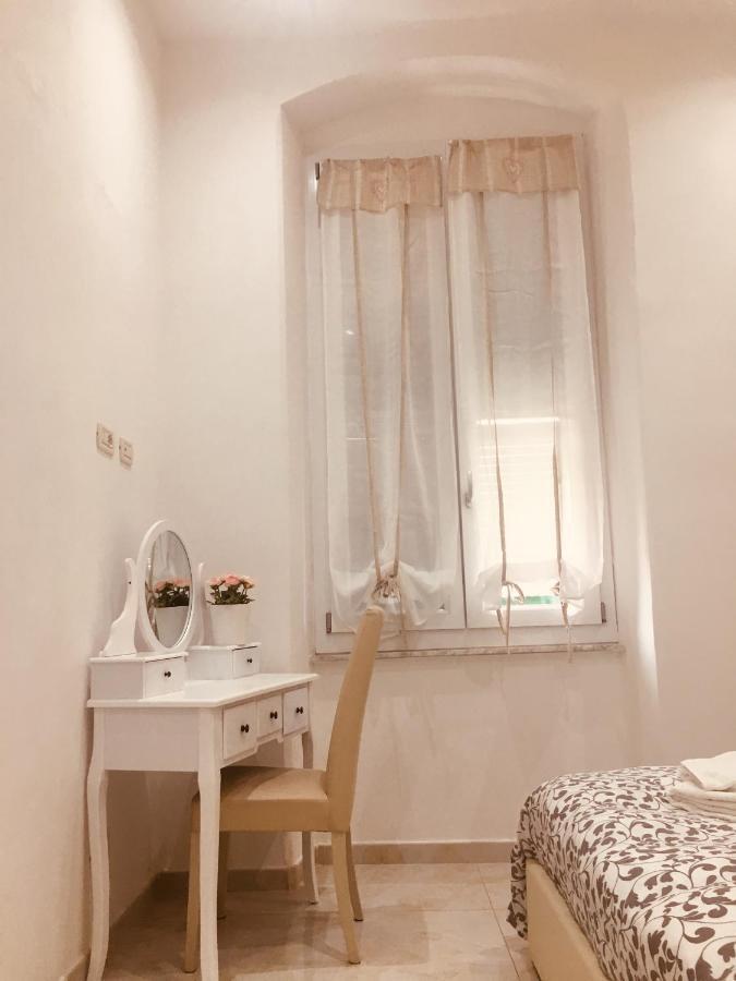 Queen Chic Apartment La Spezia Extérieur photo